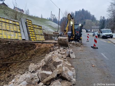 Sanacija zidu ob občinski cesti v Košišah (2)
